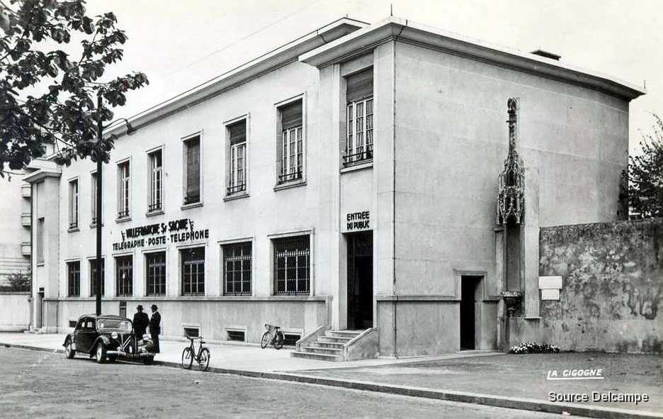 69 Villefranche Sur Saone La Poste.jpg